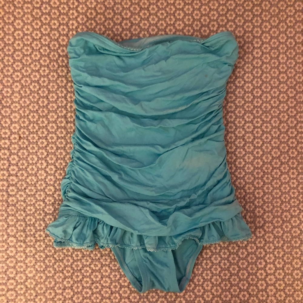 One piece swim